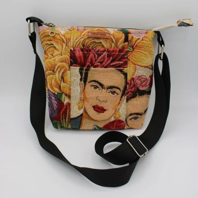 Bolsos estampados tipo bandolera
