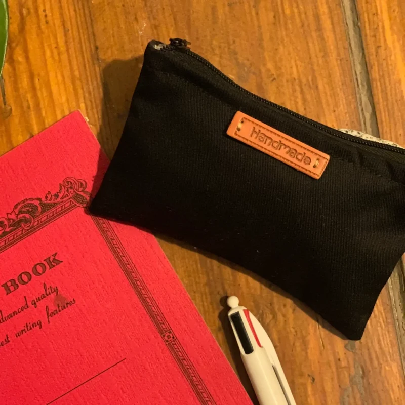 Monedero de algodón con una cremallera